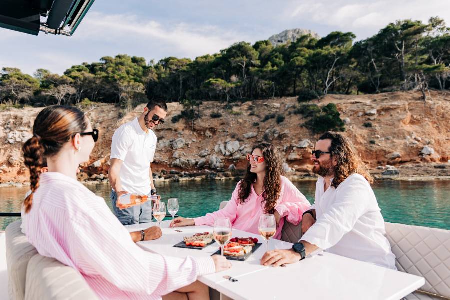 yacht-12-passengers-athens.jpg